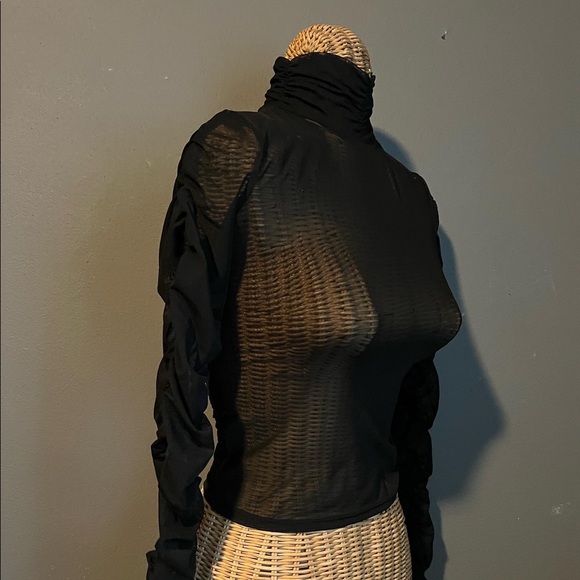 mesh long sleeve - Picture 4 of 9